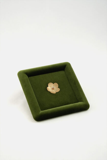 Floral 18k Gold Pendant