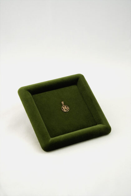 Elegant Bird 18k Gold Pendant